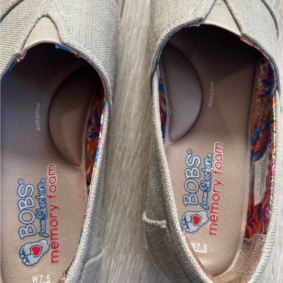 BOBS by Skechers Gray Wedge Slip On Shoes Memory Foam 7.5 - Picture 4 of 5